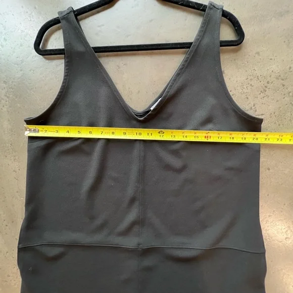 Evereve dress from Peyton Jensen. Black, midi-style. Size L. - Picture 6 of 7